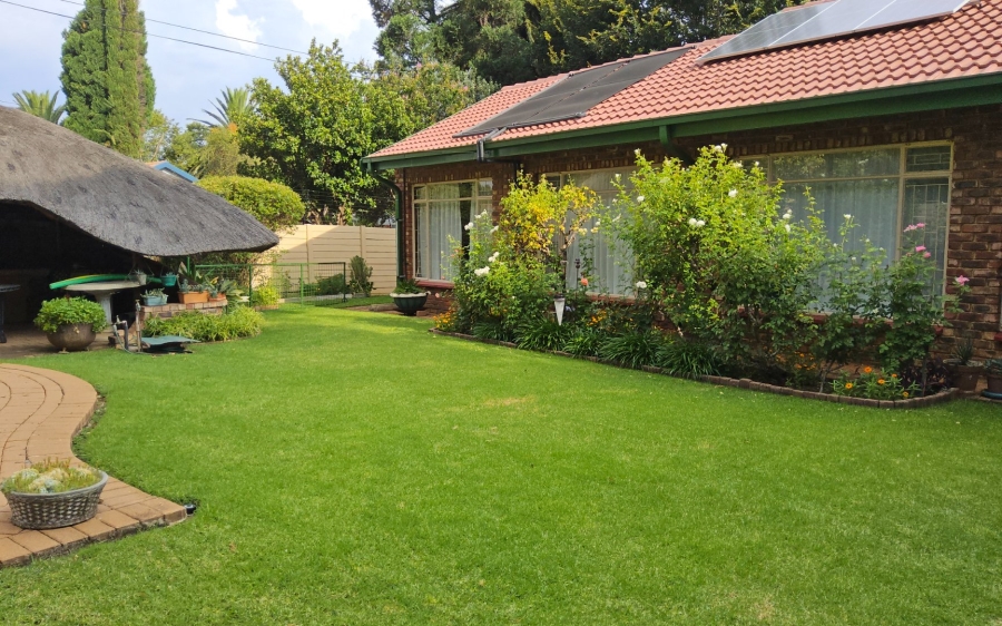 3 Bedroom Property for Sale in Kannoniers Park North West